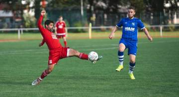 2-0领先却2-2崩盘！西汉姆冲超首战被打回原形，致命短板藏不住了（配图示意）